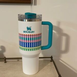 Stanley Quencher H2.0 FlowState Tumbler 40 oz in Summer Plaid